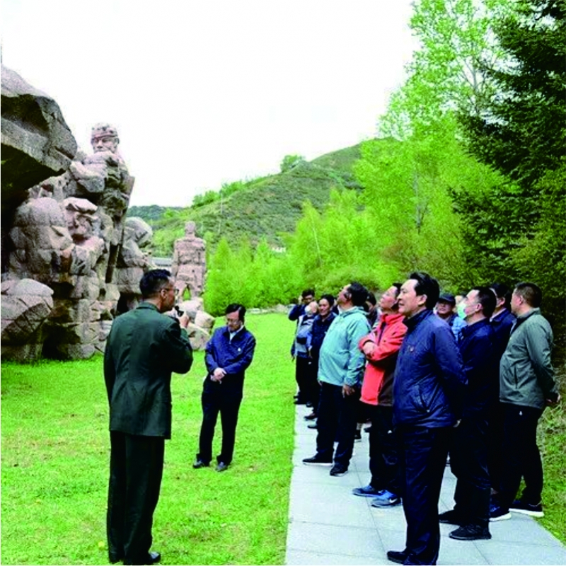 弘揚雪山草地(dì / de)長征精神協商座談會